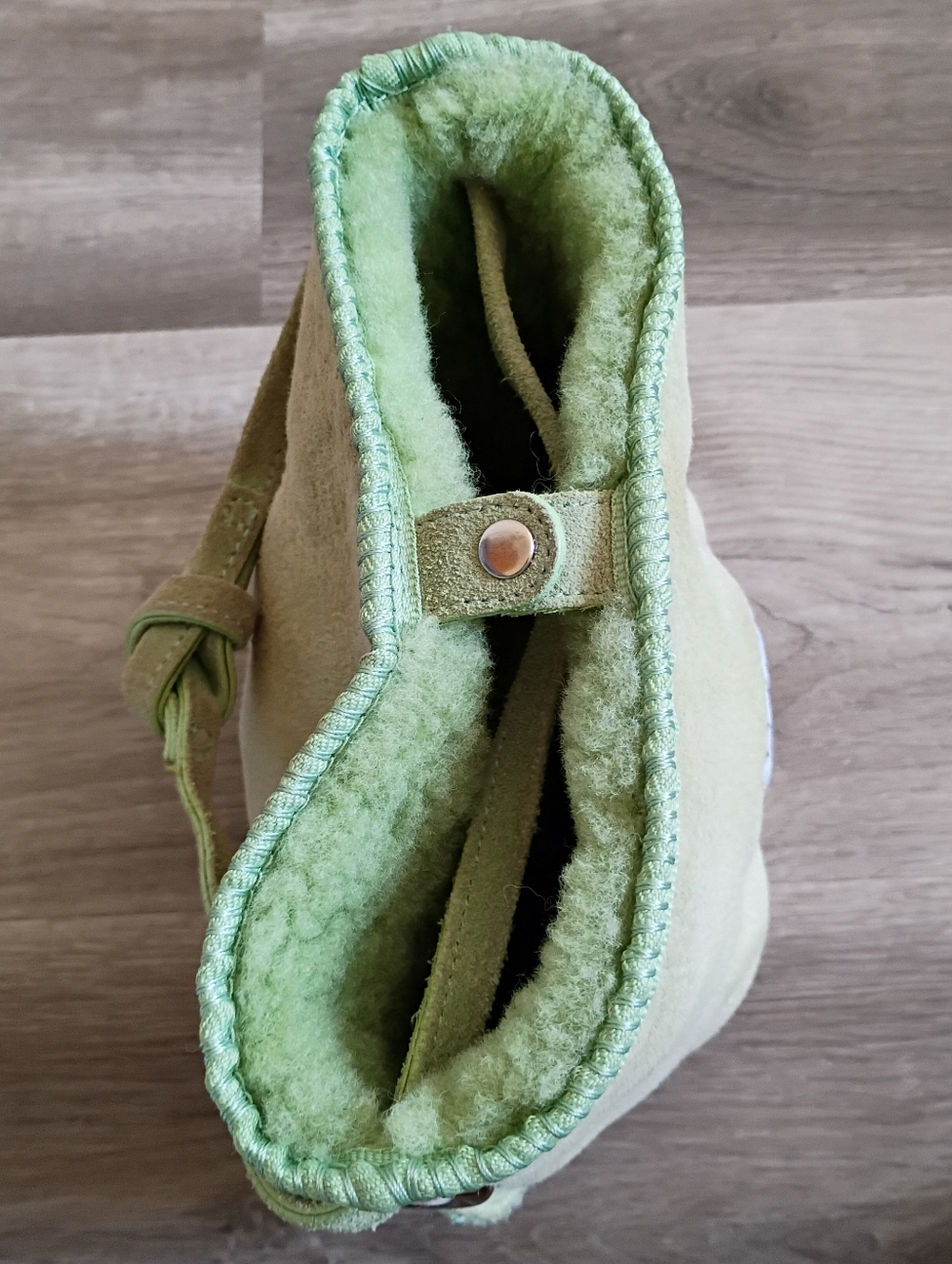 UGG Vintage Y2K Light Green Suede Sherpa Chunky Puff Mini Bucket Tote Handbag - Picture 7 of 8